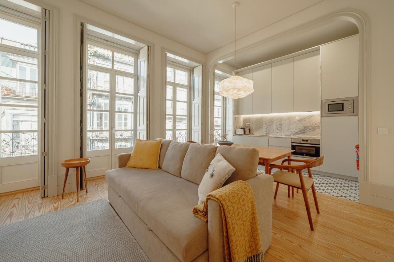 Downtown Deluxe Duplex By Homing Oporto